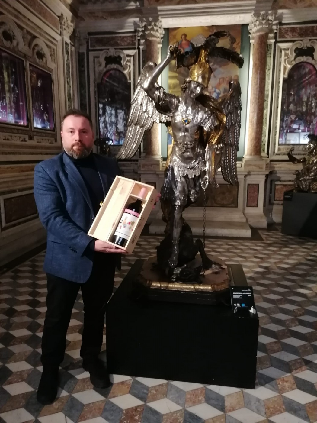 Mosaico per Procida: il vino fa sangue. Gaetano Cataldo ed il suo dono a San Gennaro.