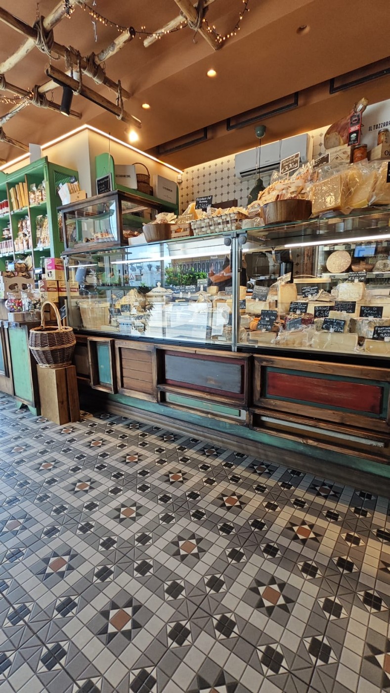 Tozzabancone, a Mariglianella il ritorno della salumeria come luogo di cultura gastronomica
