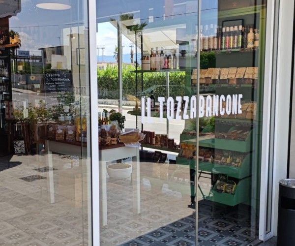 Tozzabancone, a Mariglianella il ritorno della salumeria come luogo di cultura gastronomica